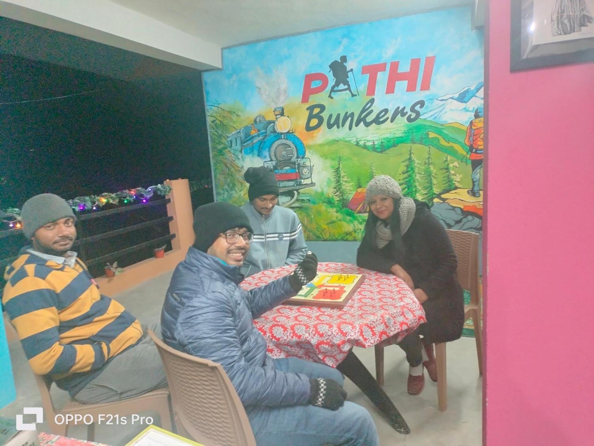Pathi Bunkers Hostel Νταρτζίλινγκ Εξωτερικό φωτογραφία